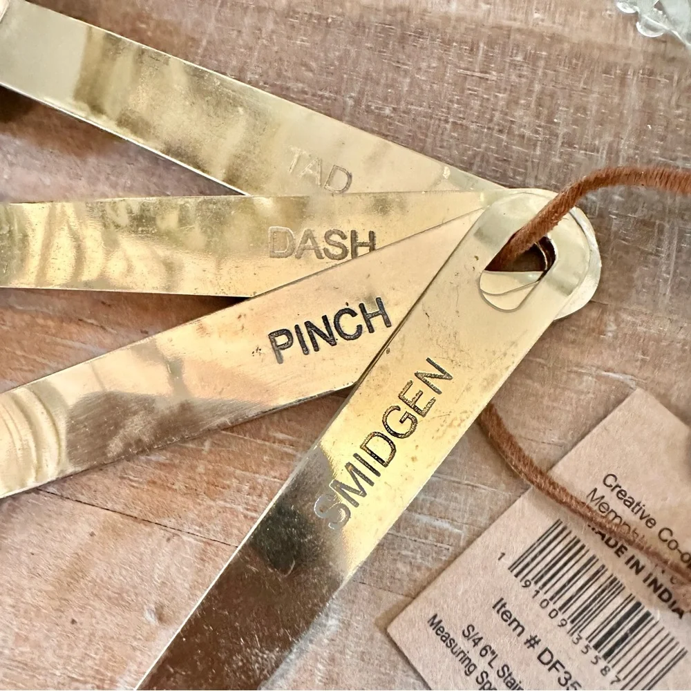 Stainless Steel Measuring Spoons Brass Finish Petina Pinch Dash Tad Smidgen  NWT